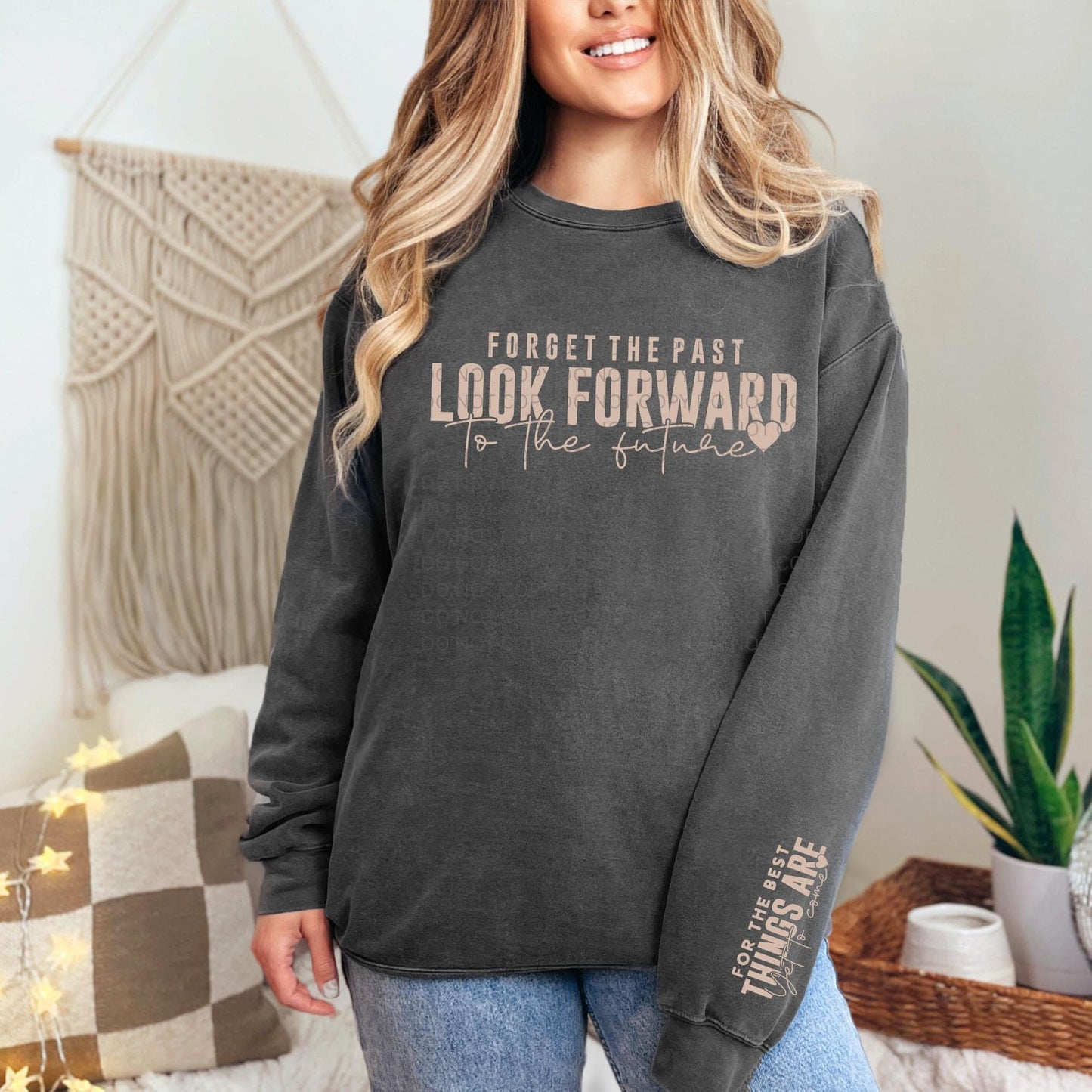 Look forward to the future w/ sleeve design crewneck sweatshirt